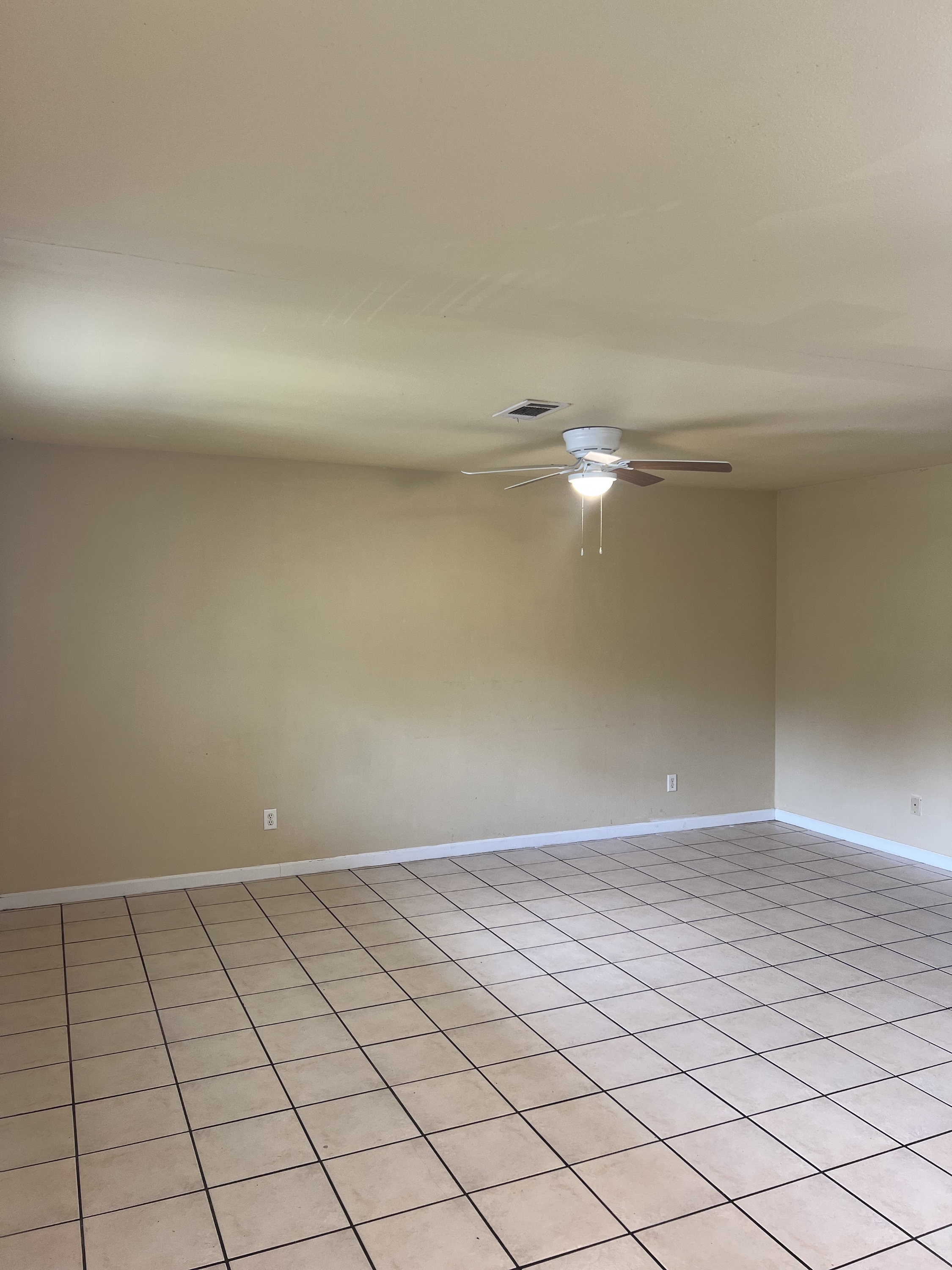 2401 W Main Apt 3C